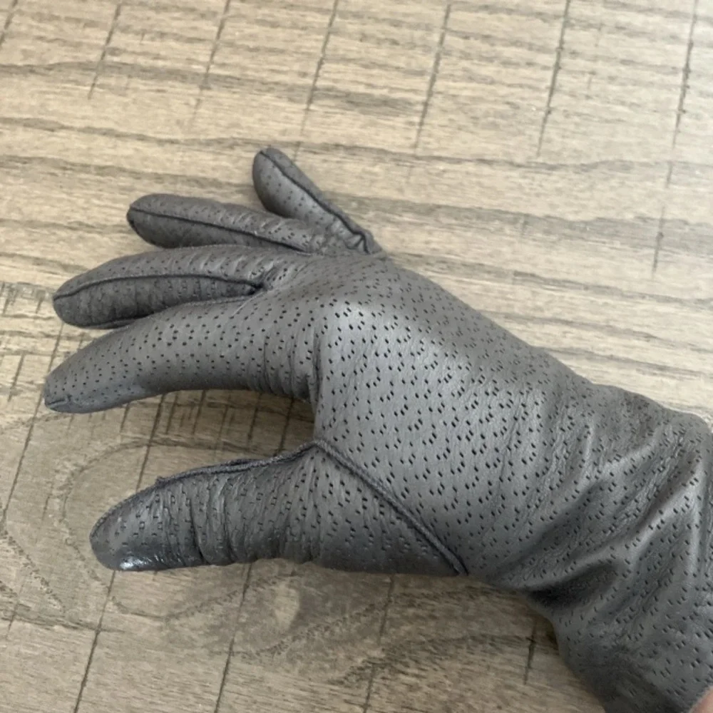 Vintage Grey Perforated Genuine Leather Gloves Cashmere Lined Women’s Winter Sm.